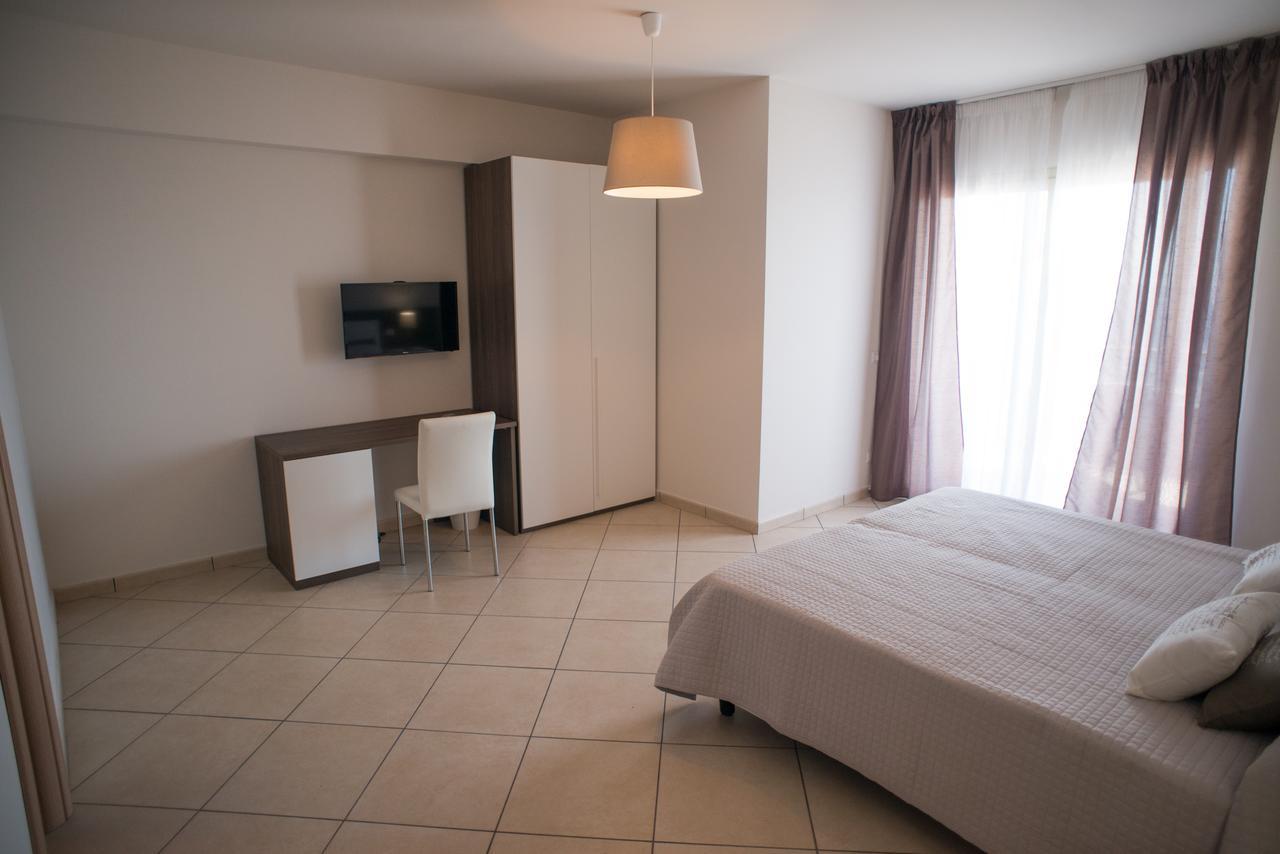 Bed and Breakfast Riva Del Sol Santa Teresa Di Riva Exterior foto