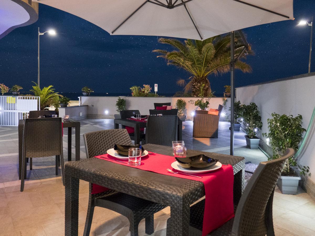 Bed and Breakfast Riva Del Sol Santa Teresa Di Riva Exterior foto